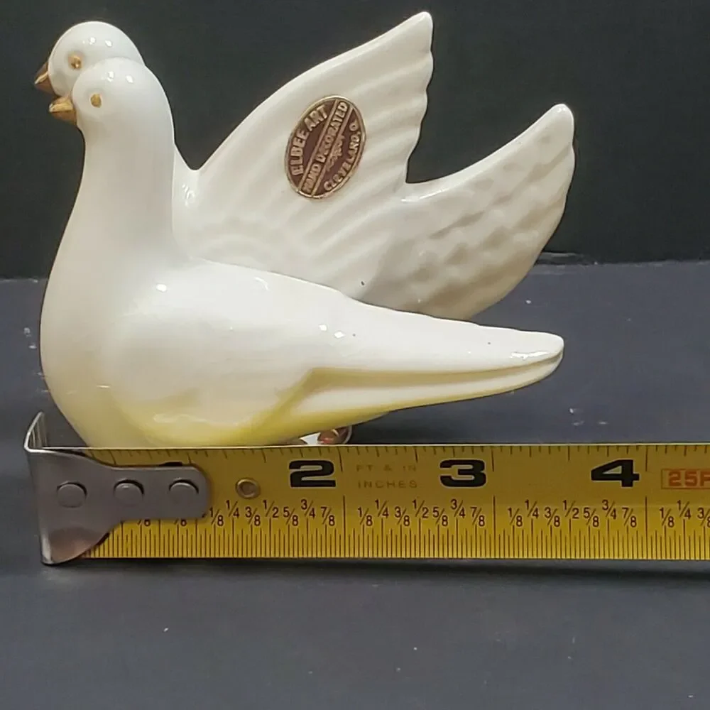 Elbee Art Cleveland Dove Salt & Pepper Shakers w/ Foil Label Hand Decorated